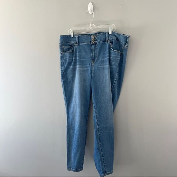 Torrid Jegging Super Soft Stretch Skinny Jeans Plus Size 24 - Picture 1 of 7